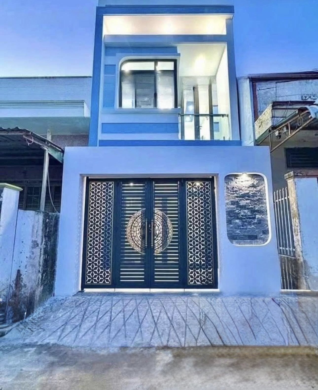 NHÀ 1 TRỆT 1 LẦU – SÂN Ô TÔ – SHR RIÊNG – 104m2 - GIÁ CHỈ 2 TỶ 4